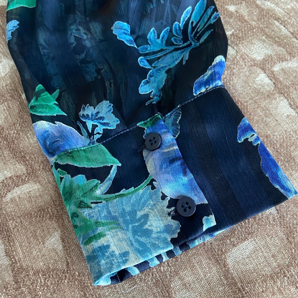 COLLECTIVE CONCEPTS FLORAL TOP - Picture 6 of 11
